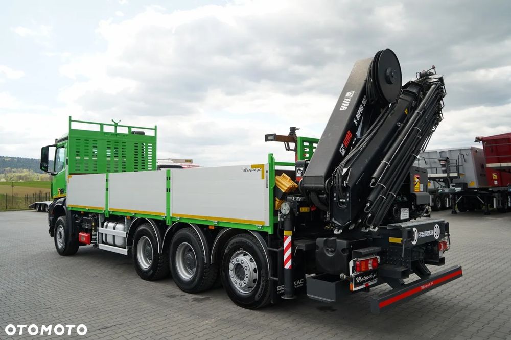 Mercedes-Benz AROCS 3240 / 8x4 / SKRZYNIOWY- 7 M / + HDS HIAB X-HIPRO 302 /  MAX 9 200 KG / 21 M  WYSÓW /  TRIDEM / PILOT / ROTATOR / WIDŁY / OŚ PODNOSZONA / EURO 6 - 12