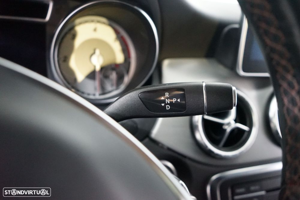 Mercedes-Benz CLA 220 - 19