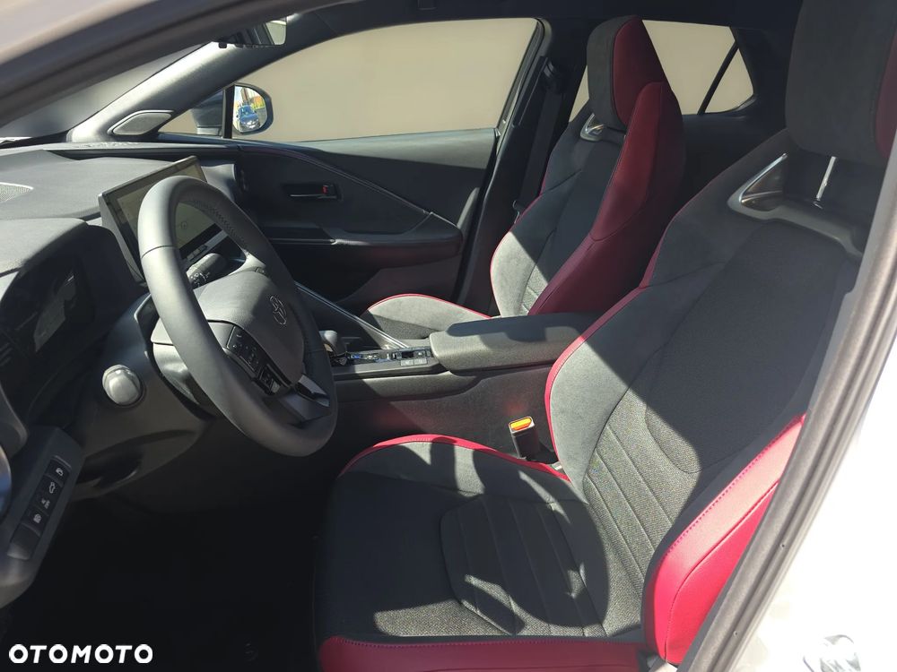 Toyota C-HR 2.0 PHEV Dynamic Force Tokyo Edition - 16