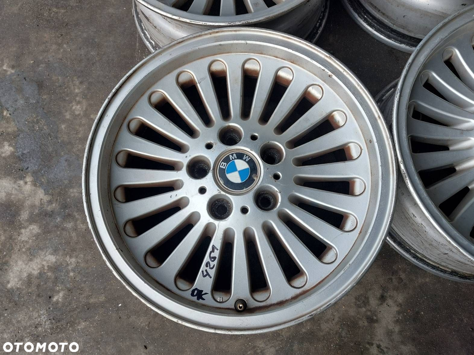 FELGA ALUMINIOWA 4 SZT 5X120 7Jx16 ET20 FI74,1 BMW E39 STYLING 33 - 2