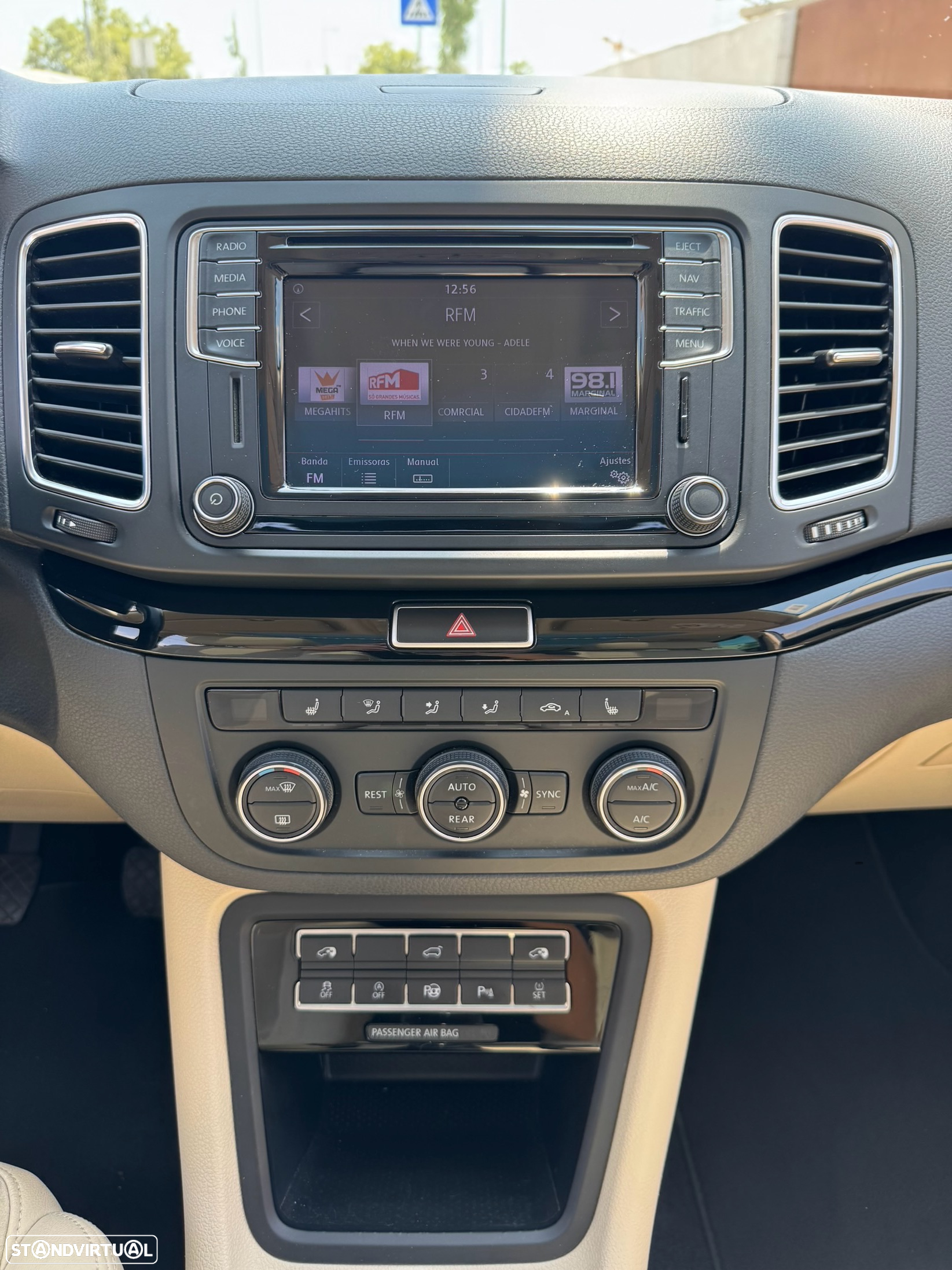VW Sharan 2.0 TDI Blue Highline - 16