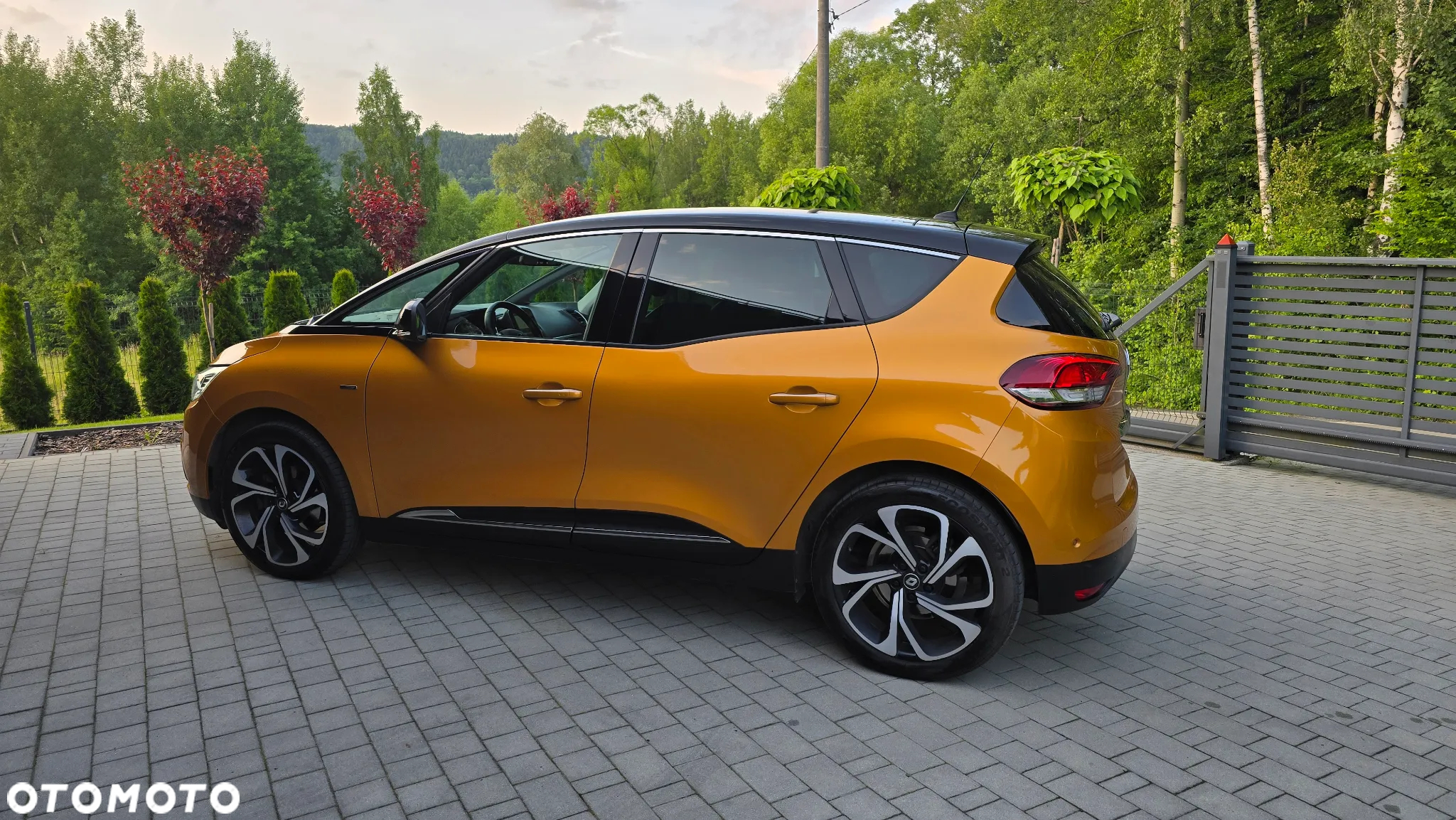 Renault Scenic 1.6 dCi Bose EDC - 2