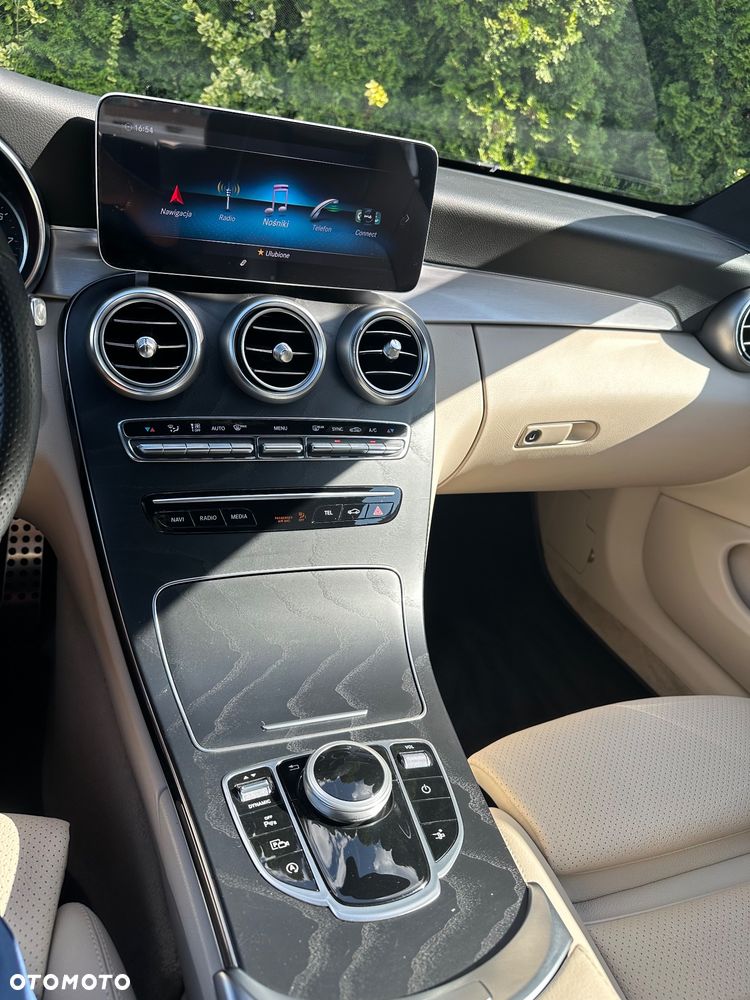 Mercedes-Benz Klasa C 300 4MATIC 9G-TRONIC - 17