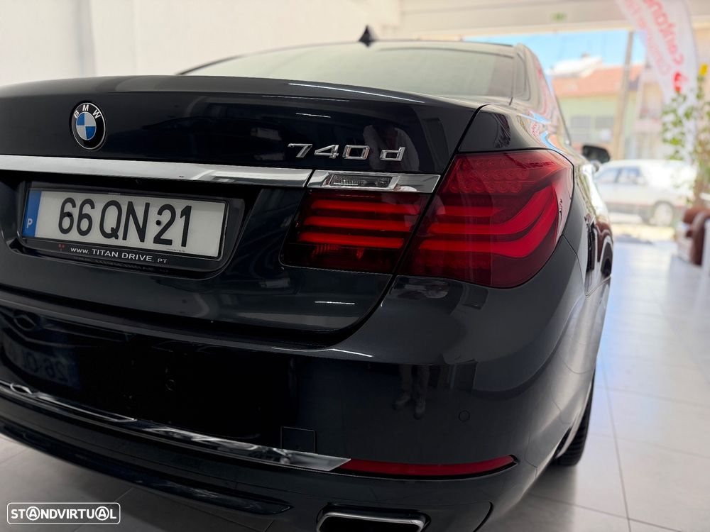 BMW 740 d - 11