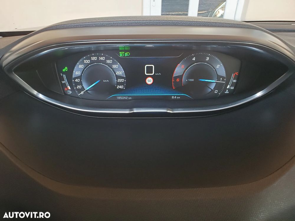 Peugeot 5008 BlueHDI 130 Allure Business-Paket - 33