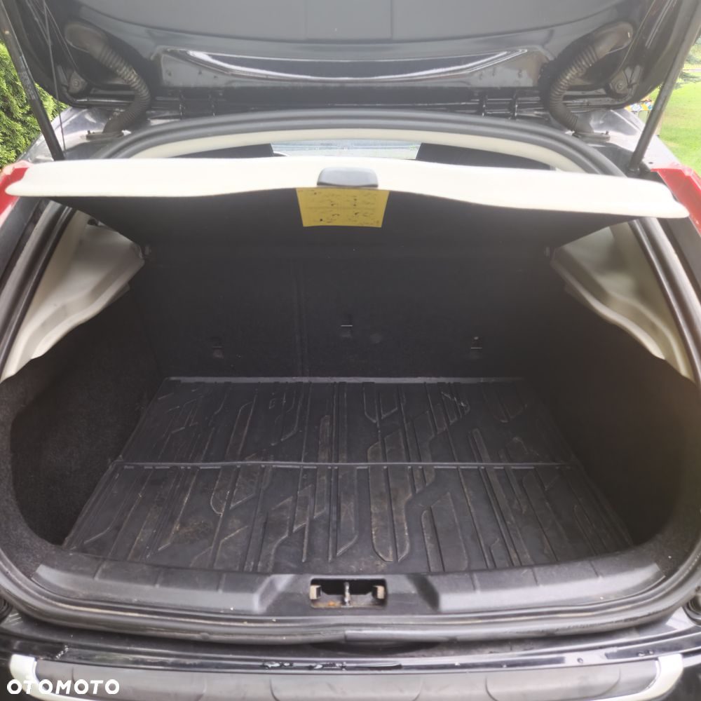 Volvo V40 D2 Kinetic - 12