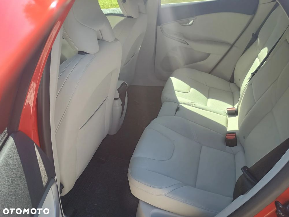 Volvo V40 T3 Base - 11
