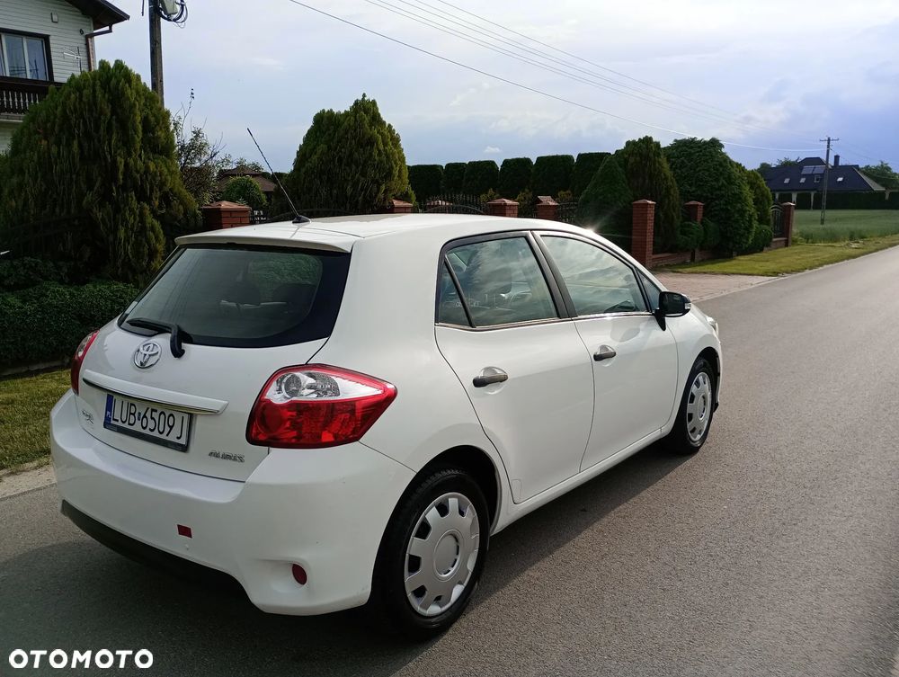 Toyota Auris 1.33 VVT-i - 4