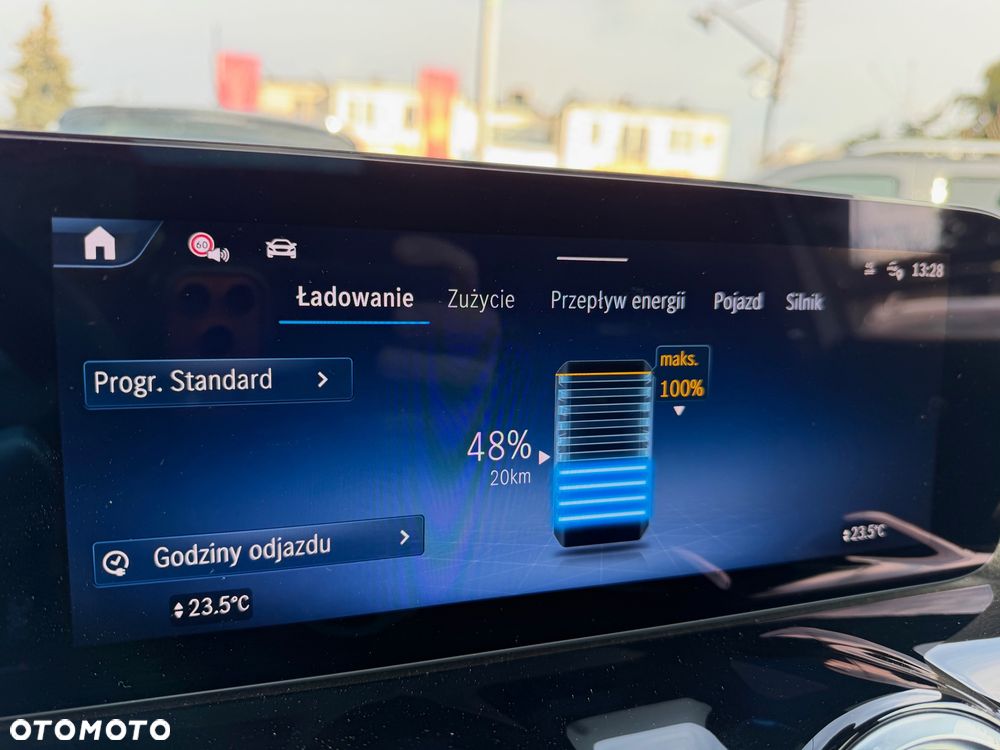 Mercedes-Benz GLA 250e AMG Line - 13