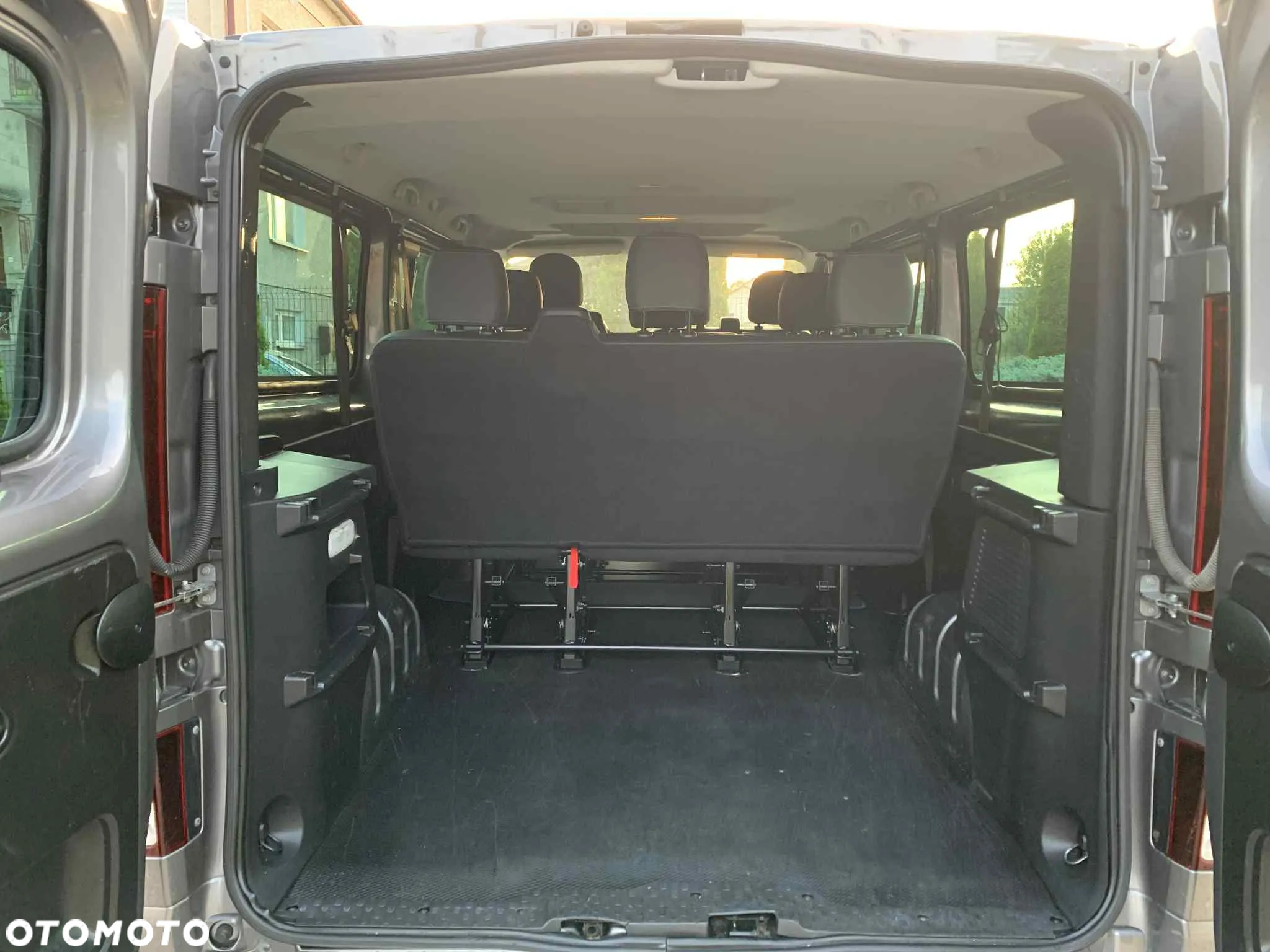 Opel Vivaro - 16