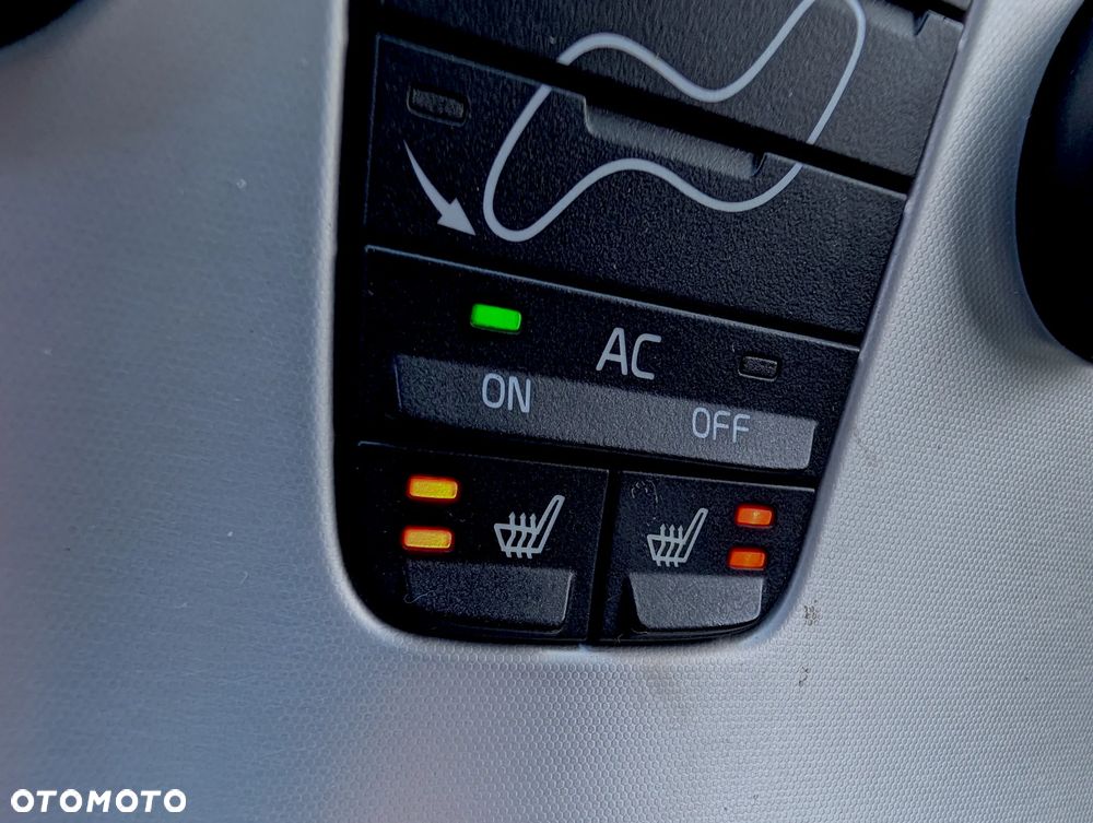 Volvo V50 - 8