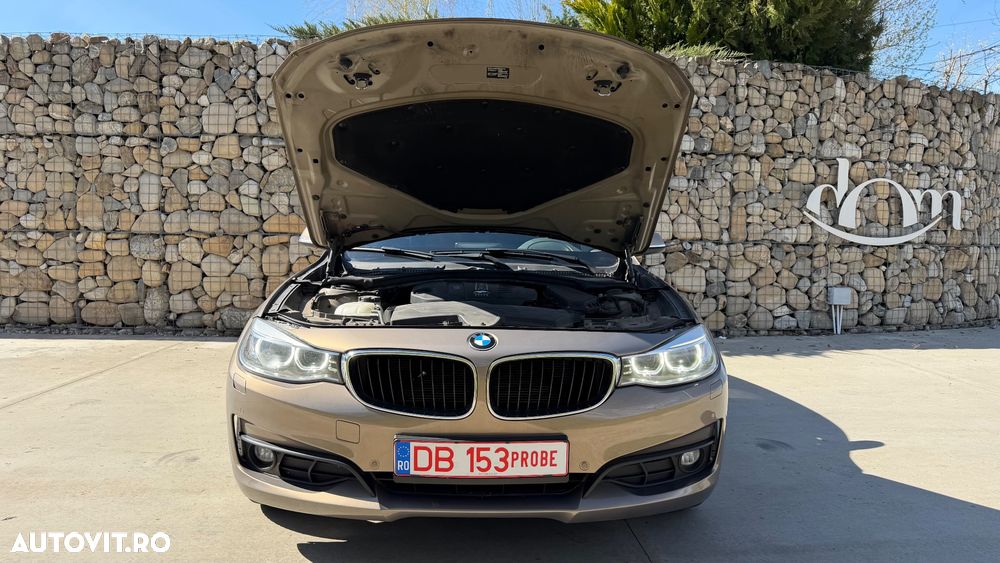 BMW Seria 3 320d Aut. Sport Line - 13