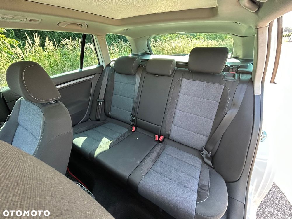 Volkswagen Golf Variant 2.0 TDI DPF Style - 12