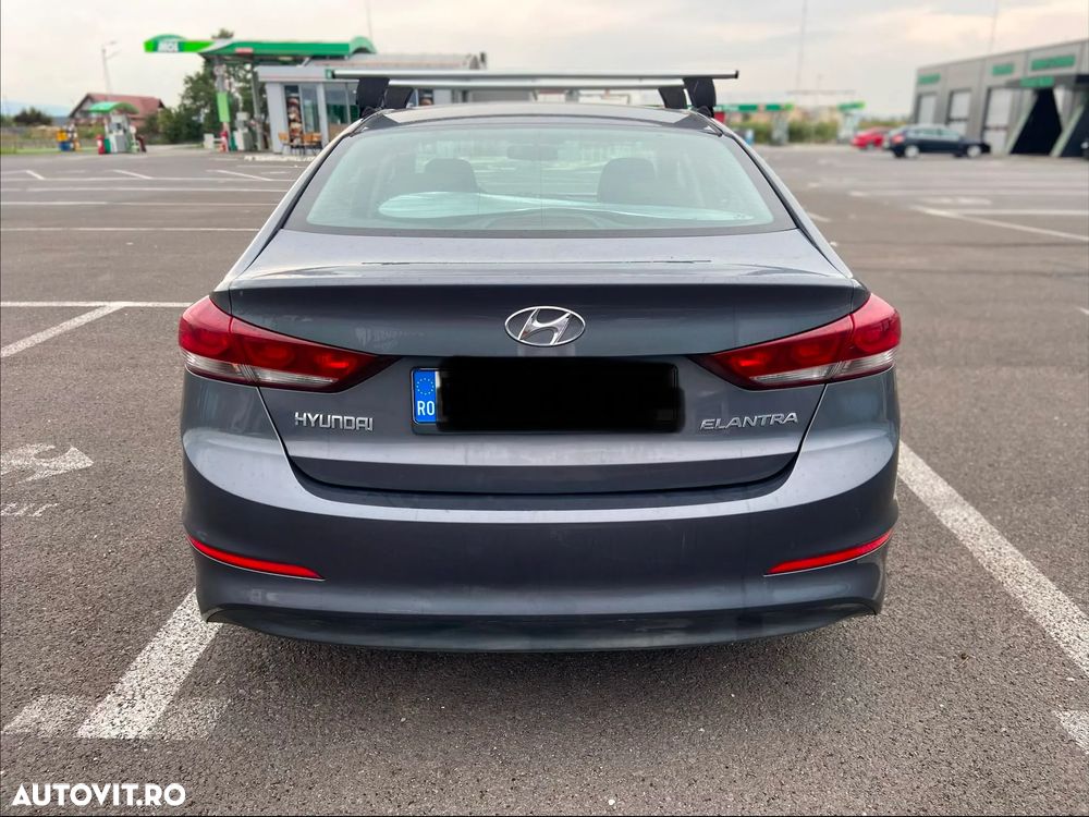 Hyundai Elantra 1.6 MPi Highway - 3