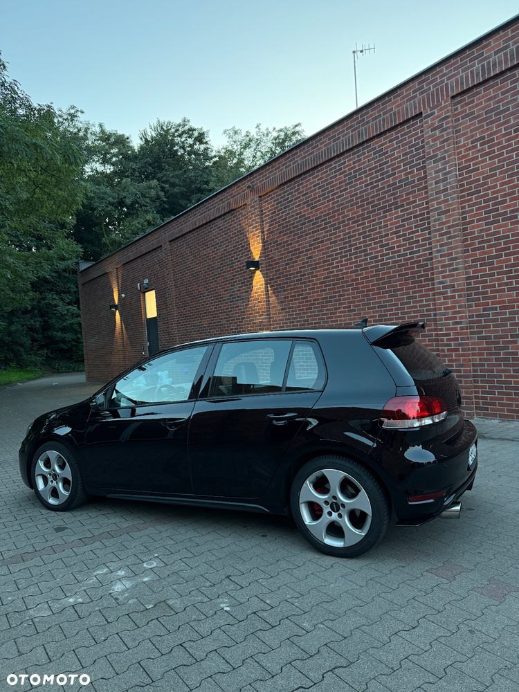 Volkswagen Golf 2.0 GTI - 12