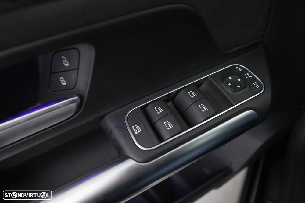 Mercedes-Benz GLA 180 d AMG Line - 23