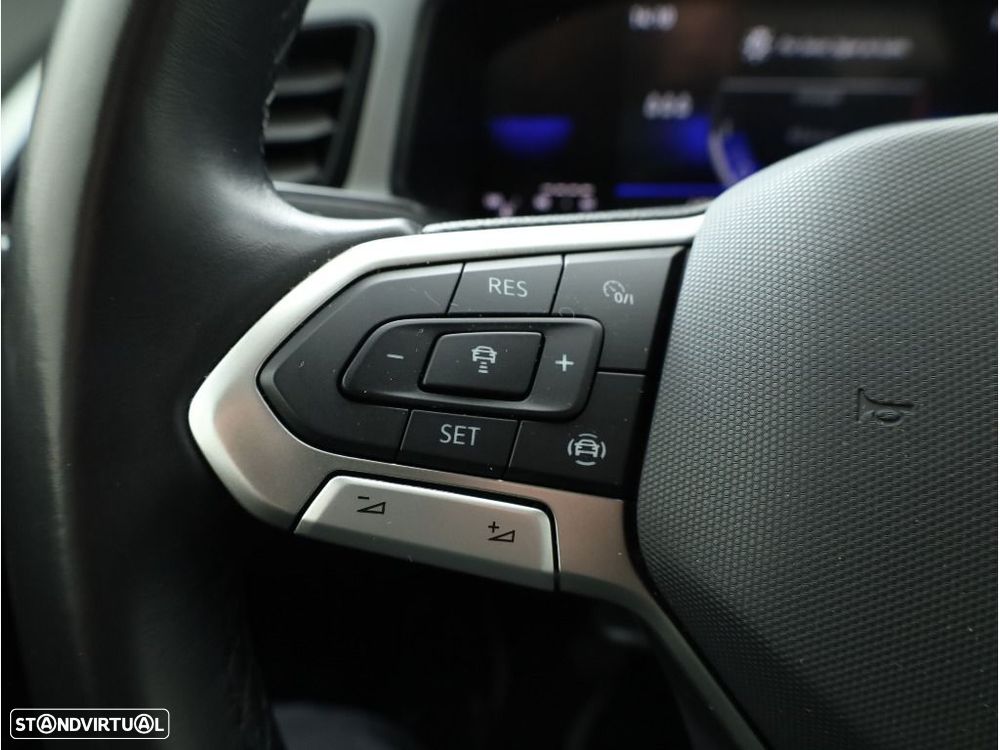 VW T-Roc 1.0 TSI Urban - 17