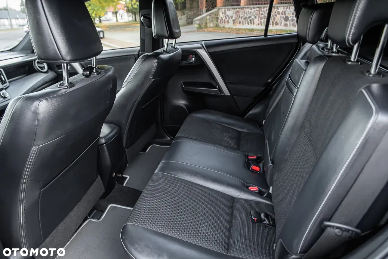 Toyota RAV4 - 26
