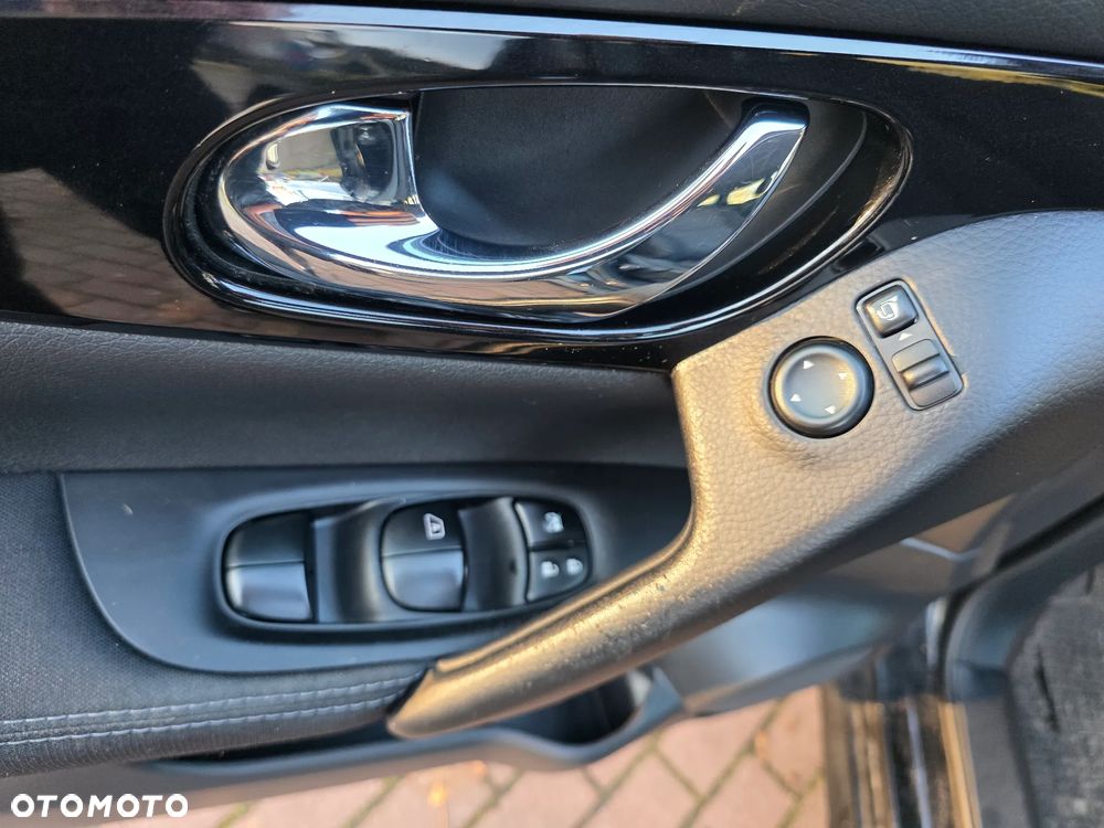 Nissan Qashqai 1.2 DIG-T N-Vision - 18