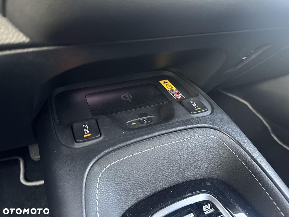 Toyota Corolla 1.8 Hybrid Style - 17