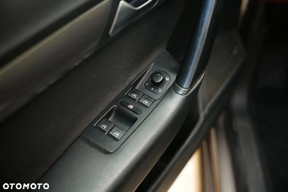 Volkswagen Passat 2.0 TDI BlueMotion Technology Comfortline - 14