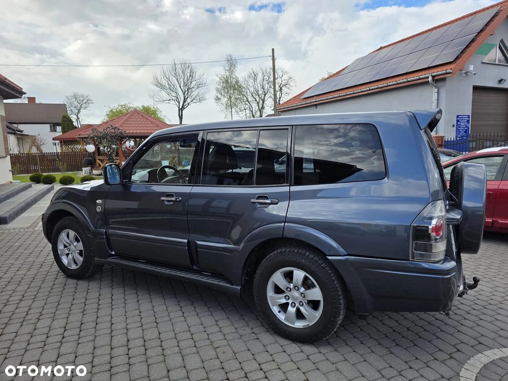 Mitsubishi Pajero 3.2 DID Instyle DAKAR - 28