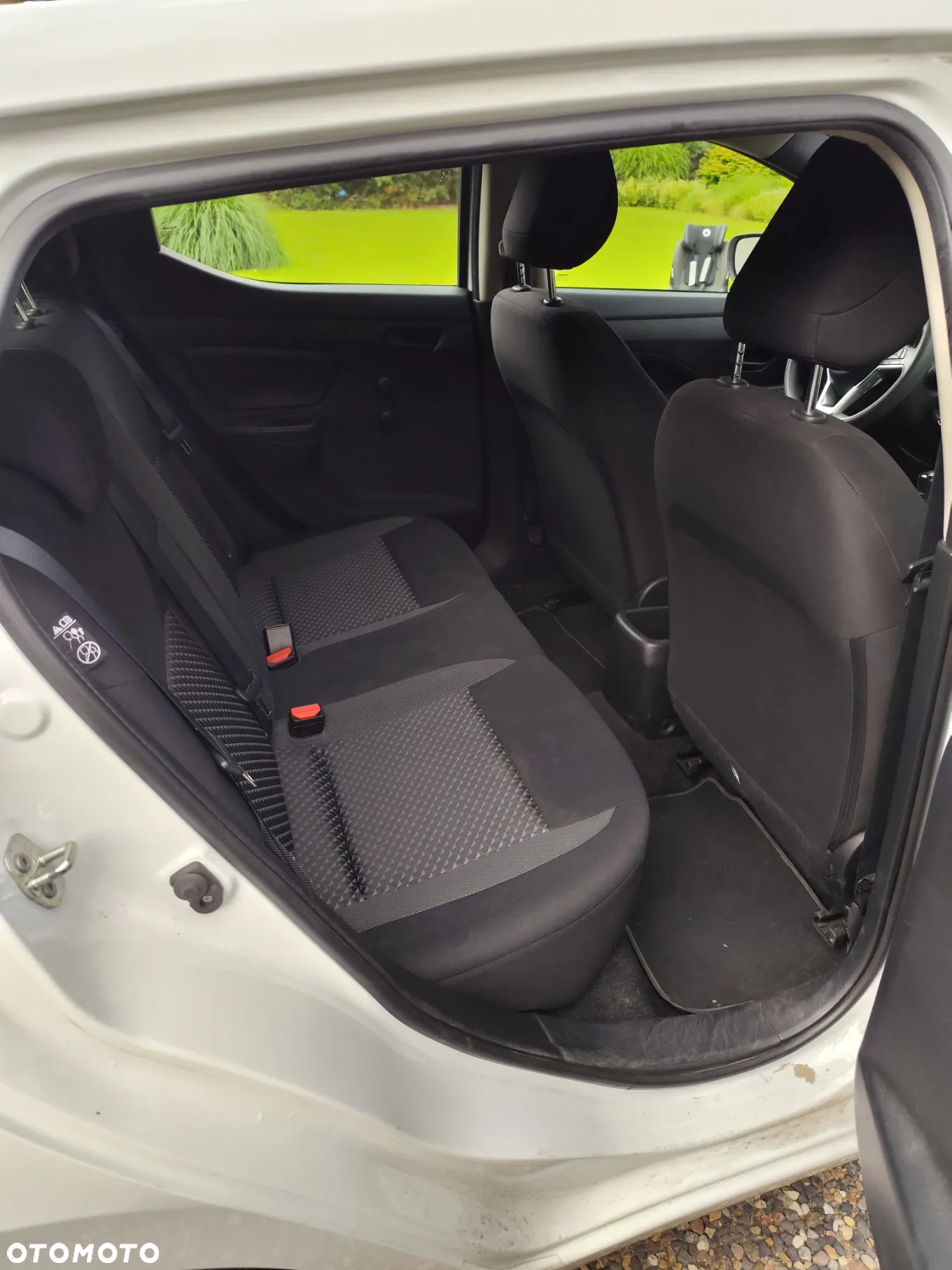 Nissan Micra 1.0 Visia Plus - 6