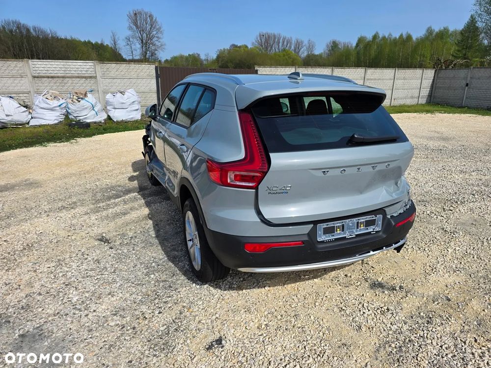 Volvo XC 40 B3 Essential - 10