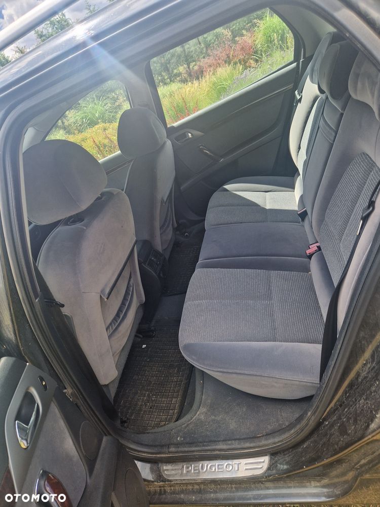 Peugeot 407 - 6