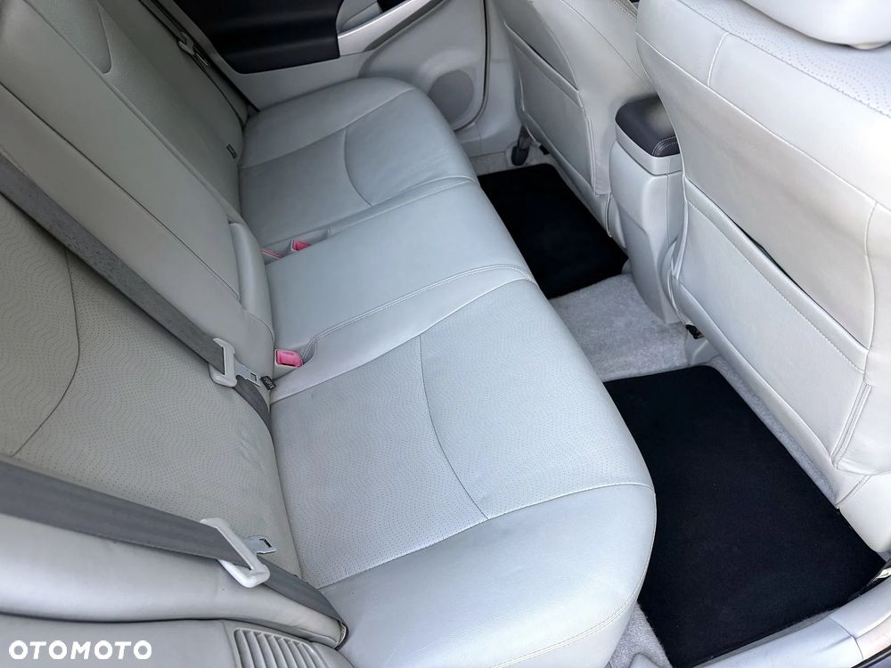 Toyota Prius (Hybrid) Comfort - 22