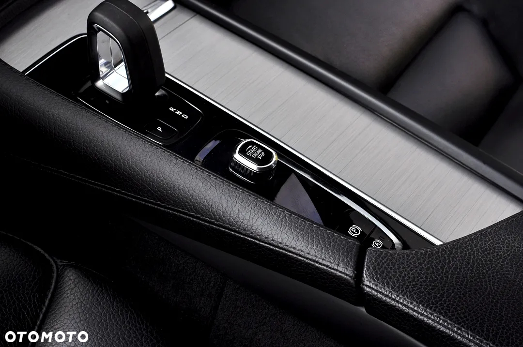 Volvo XC 90 T8 AWD Recharge Geartronic Inscription - 33