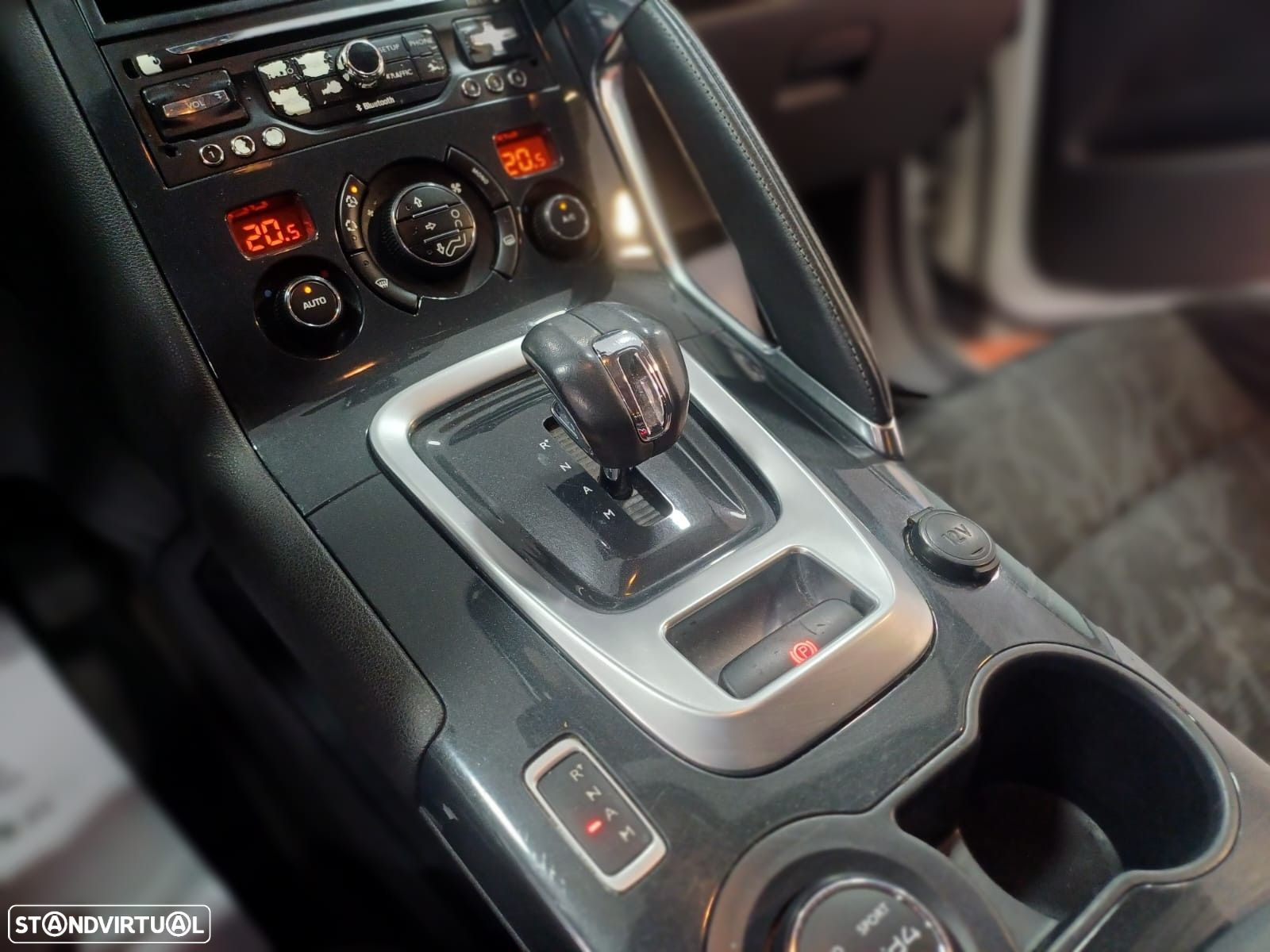 Peugeot 3008 2.0 HDi Hybrid4 - 19