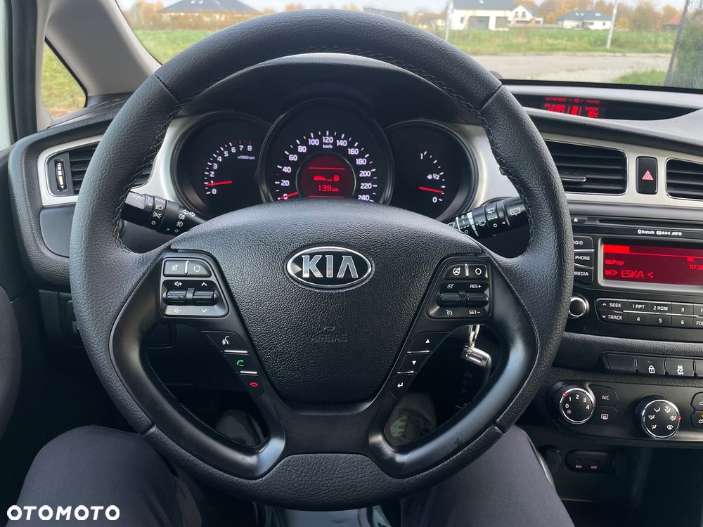 Kia Ceed 1.4 CVVT Attract - 8
