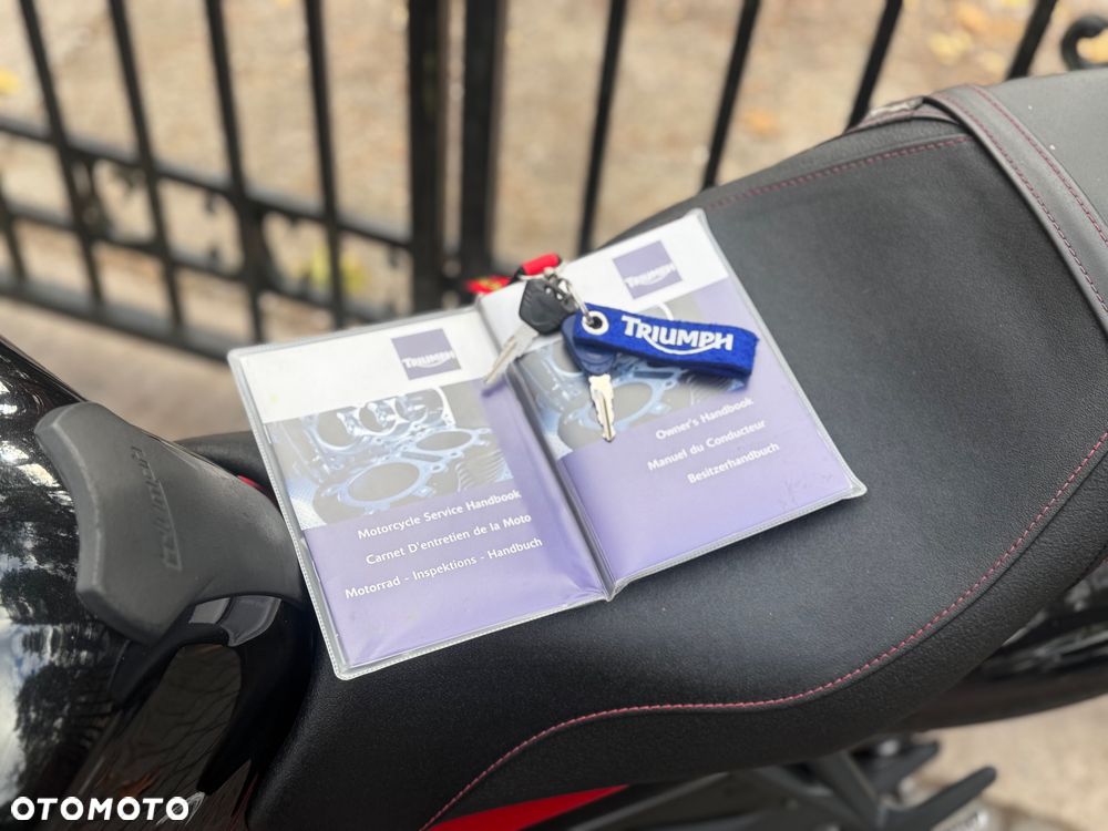 Triumph Street Triple - 26