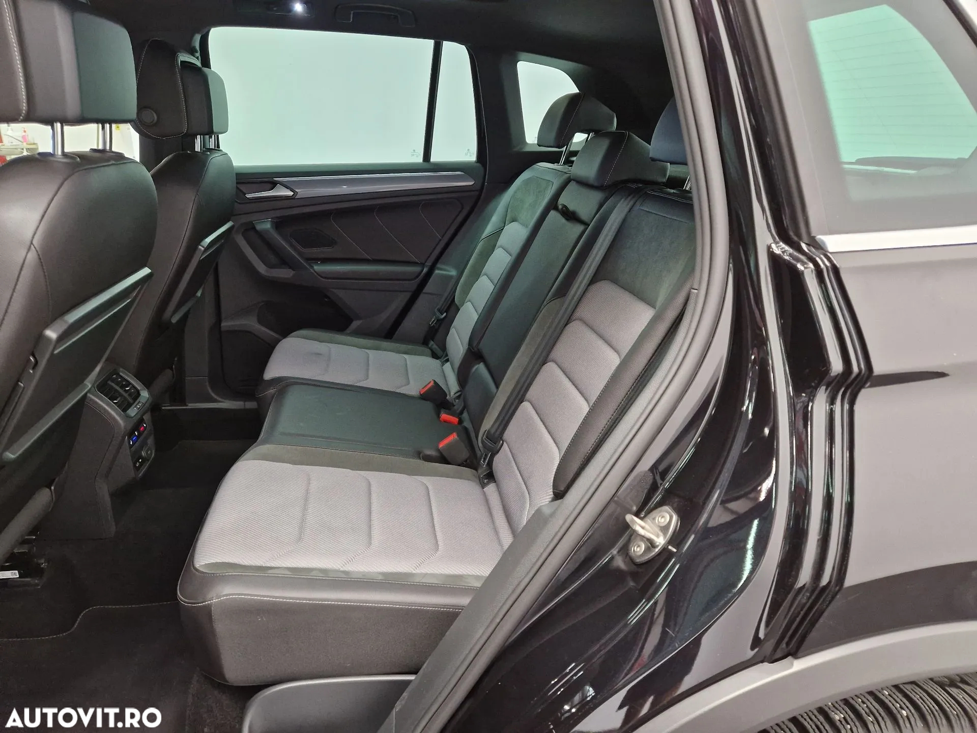 Volkswagen Tiguan - 5