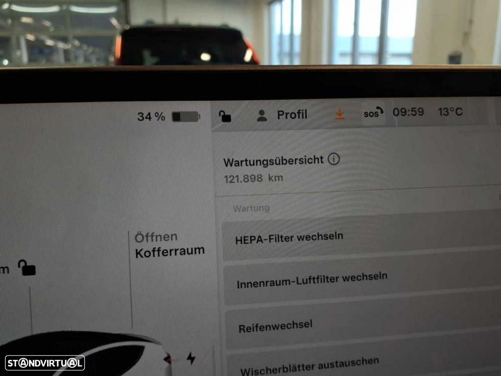 Tesla Model Y Long Range Dual Motor AWD - 4