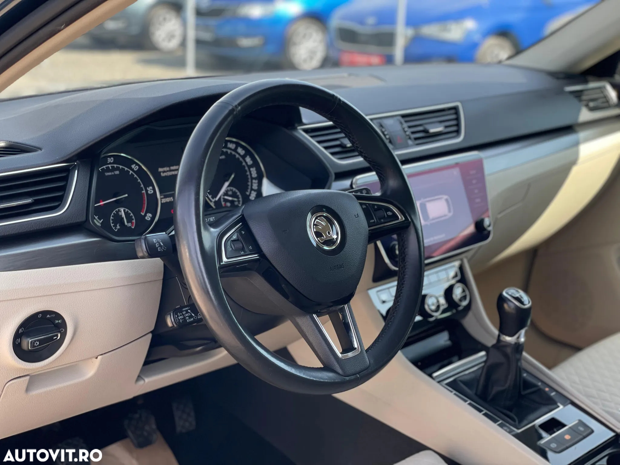 Skoda Superb Combi 2.0 TDI Style - 13