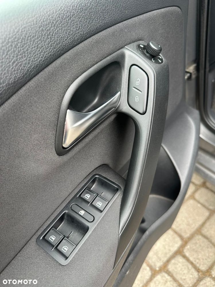 Volkswagen Polo 1.2 TSI Highline DSG - 27
