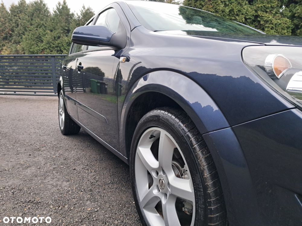 Opel Astra 1.8 Sport - 21