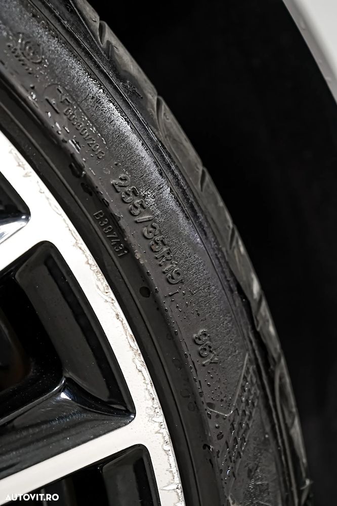 Mercedes-Benz C - 33