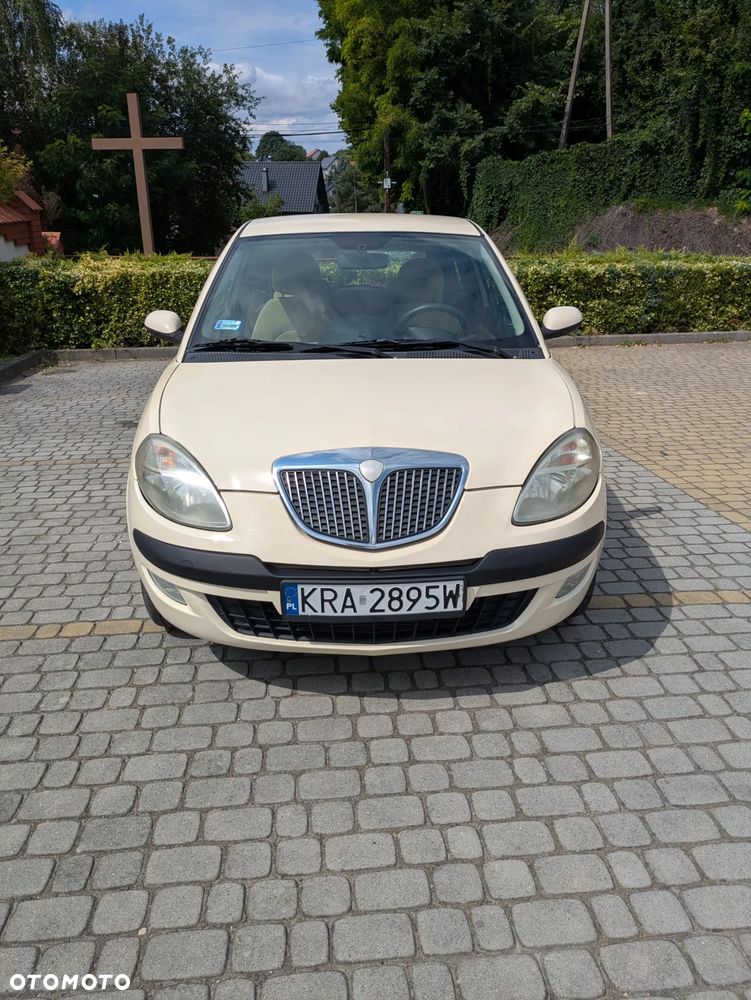 Lancia Ypsilon Y 1.2 8v - 1