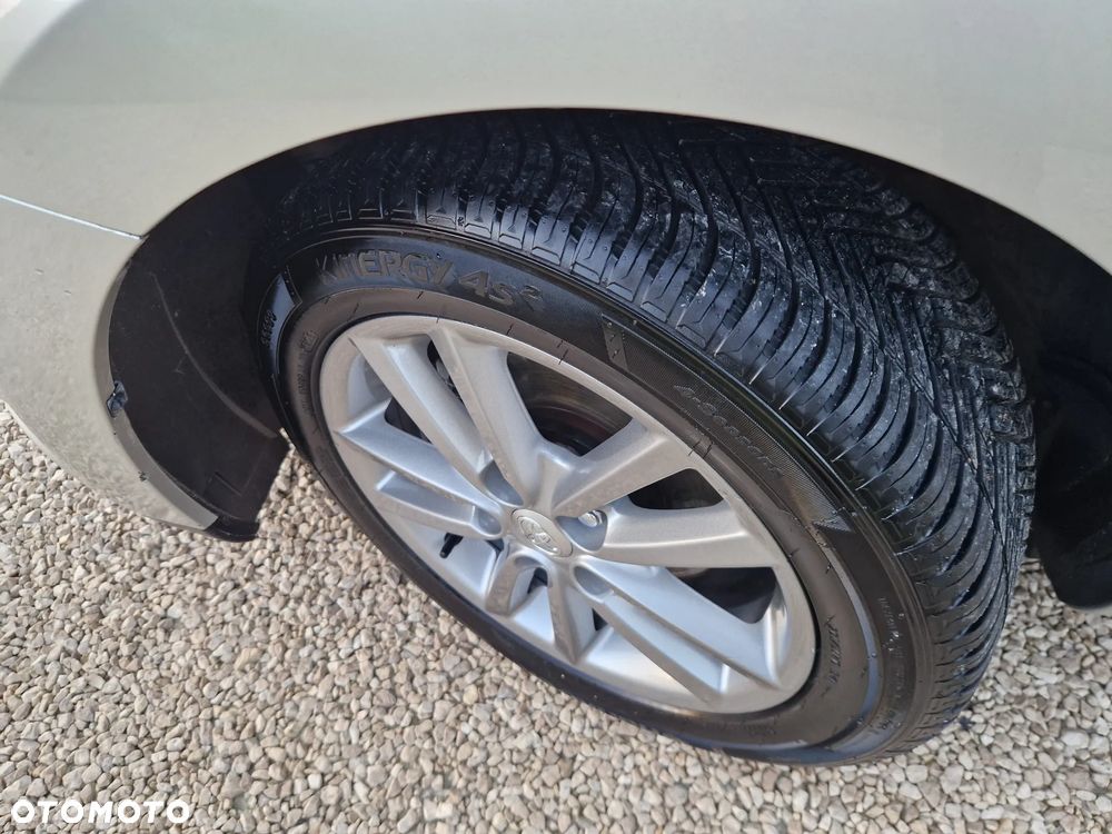 Toyota Auris 1.6 VVT-i Executive - 12