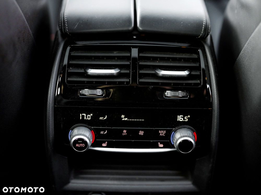 BMW Seria 5 520d M Sport Edition - 33