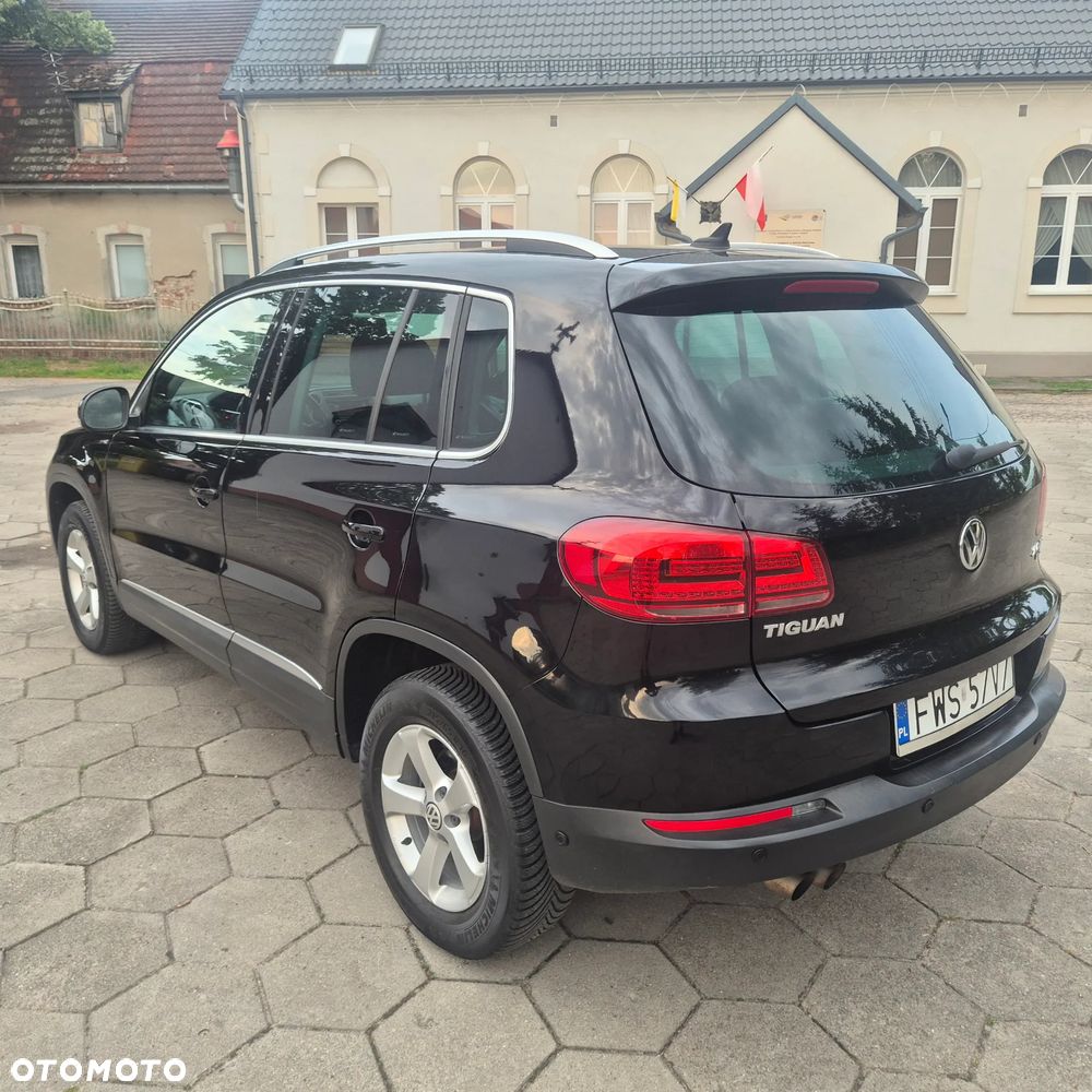 Volkswagen Tiguan 2.0 TDI DPF 4Motion BlueMotion Technology Lounge Sport & Style - 6