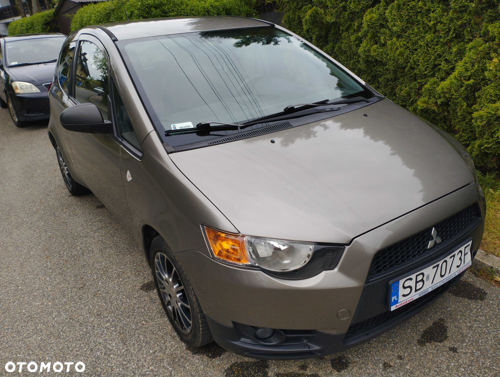 Mitsubishi Colt - 1