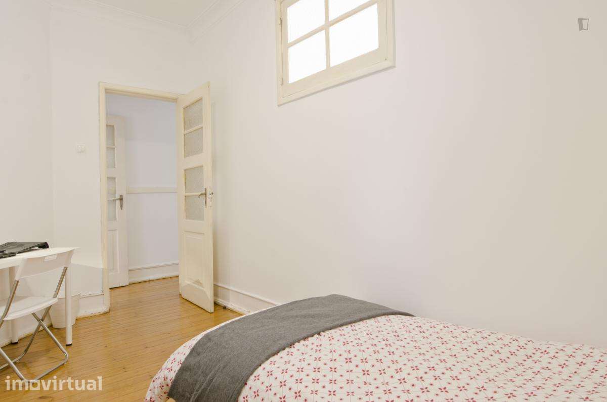 Quarto - localizado em Arroios Lisbon - Grande imagem: 4/17