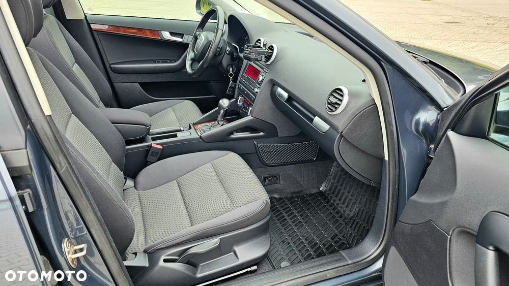 Audi A3 2.0 TDI DPF (DSG) S tronic Ambition - 26