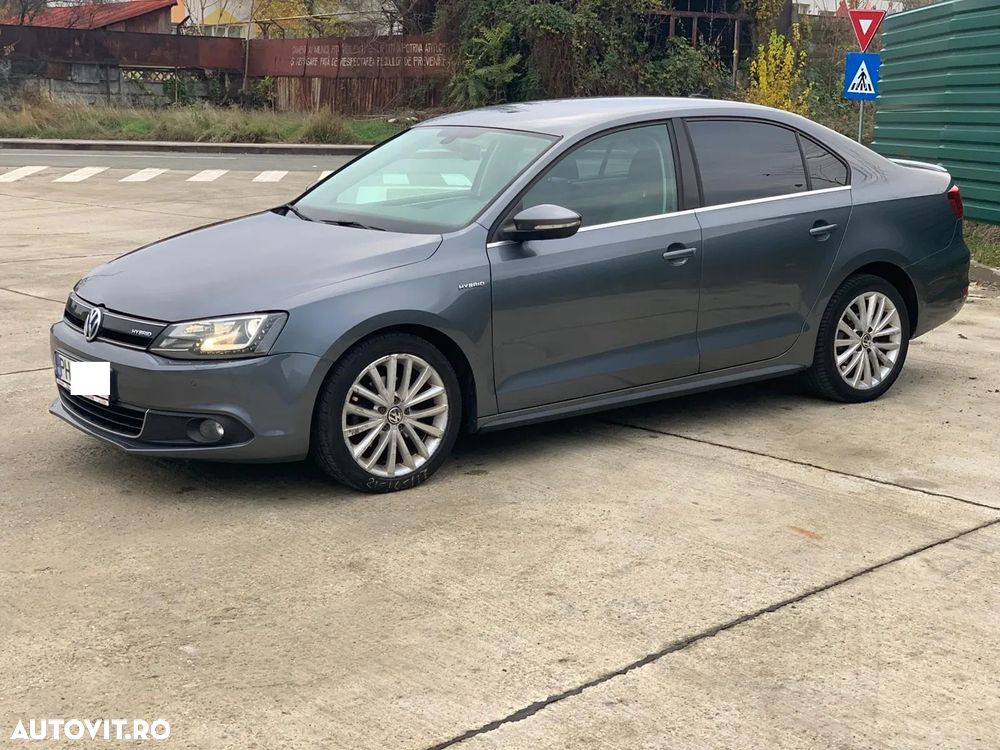Volkswagen Jetta 1.4 Hybrid DSG Highline - 3