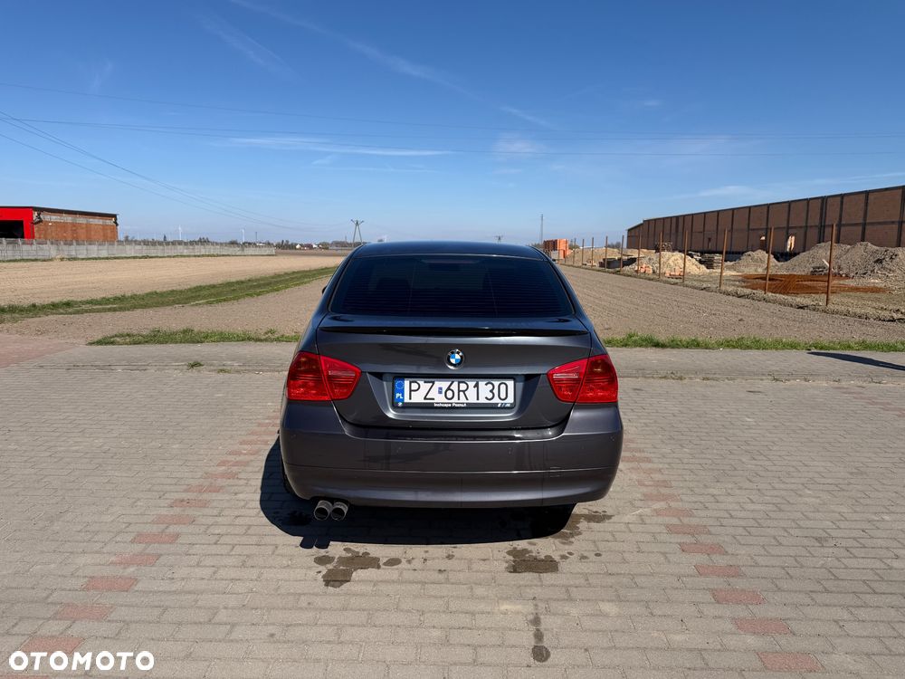 BMW Seria 3 2007 photo 4