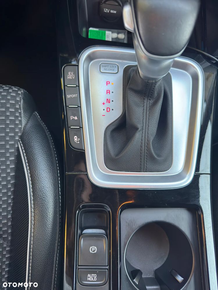 Kia XCeed - 10